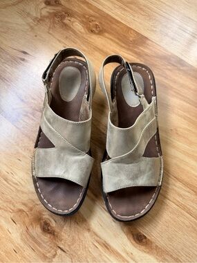 Women's Beige Slingback Comfort Sandals